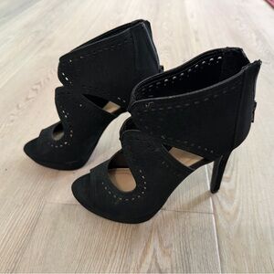 Apt 9 Cut-Out Black Heels 6.5